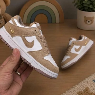 Nike camel y blanco