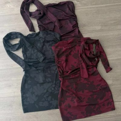 Vestido asiático flores