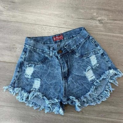 Shorts jeans con roturas