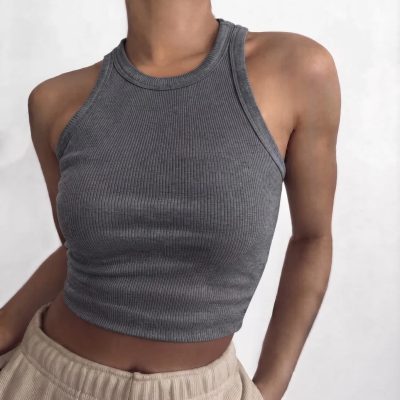 Top básico gris
