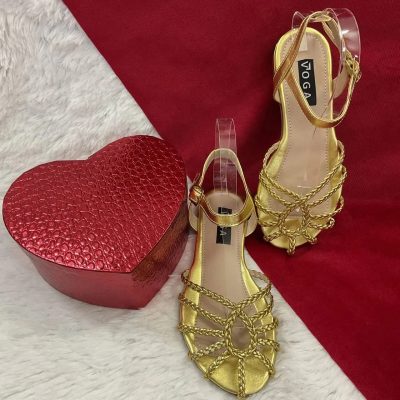 Sandalias doradas