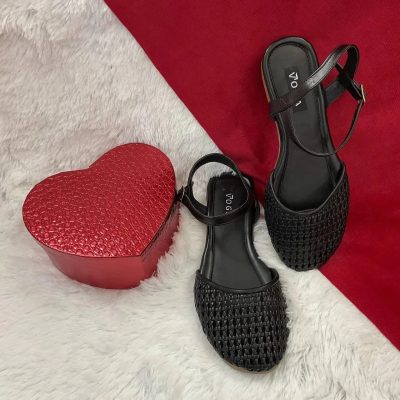 Zapatillas negras tejidas