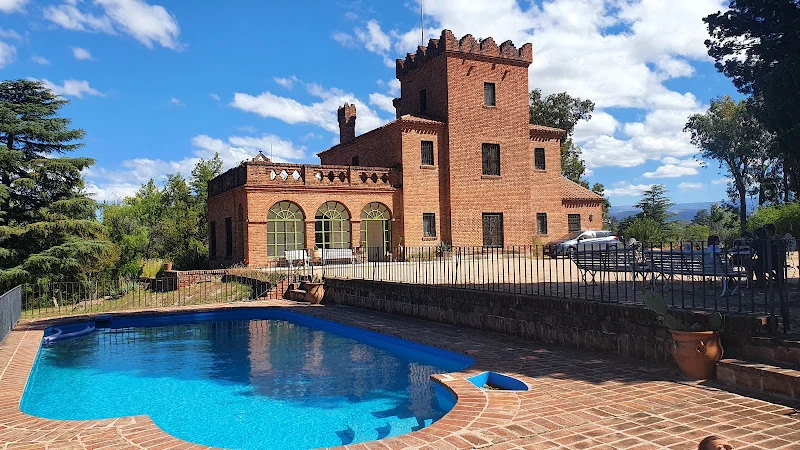 Castillo Garlot - Desarrollo inmobiliario - Estadías privadas - Sociedad de inversión