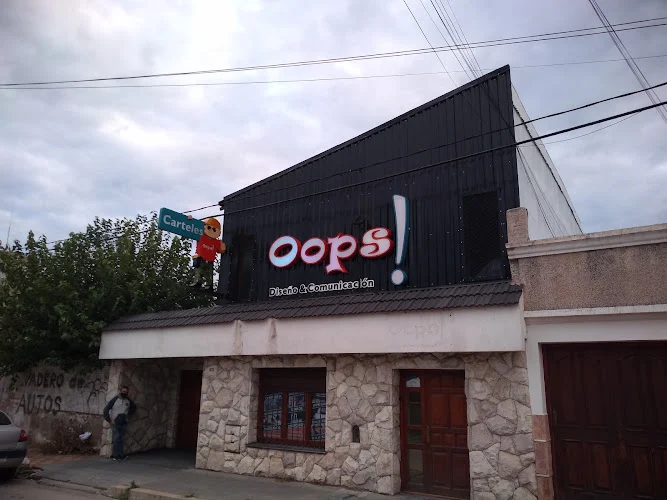 Oops! Diseño & Comunicación