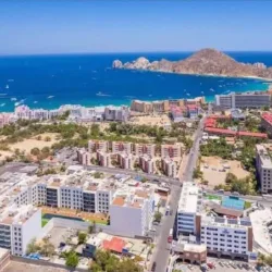 Modern 2-bedroom apartment in amazing Cabo San Lucas w / hot tub, pool and Gym