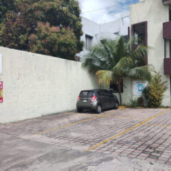 Lavandería la gotita av. labna