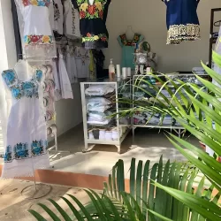 Ropa típica y Mercería "Teresita"