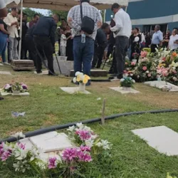 FUNERALES DE LEÓN