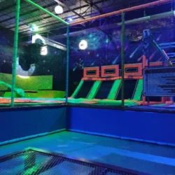 SPACE NEON JUMP