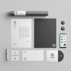 Daniela Calabria • Branding + mkt