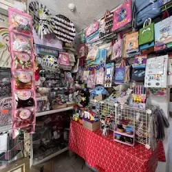 Loky Papelería, mercería y regalos