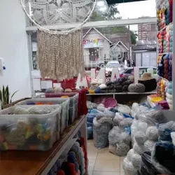 Hebra Lanas y Tejidos