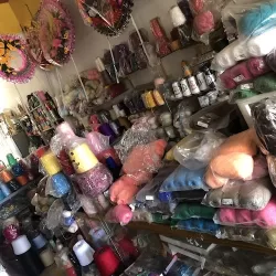 Mercería y florería artificial “El Angel“