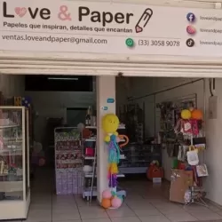 Papelería, Mercería, Globos con helio, y Regalos, peluches Love & Paper