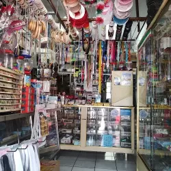 Carmelita: Mercería y Papelería