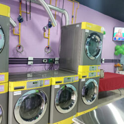 MIAMI LAUNDRY Lavanderia de Autoservicio