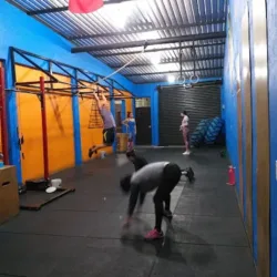 CROSSTRAINING HOUSE BOX TRAINING