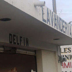 LAVANDERÍA DELFIN