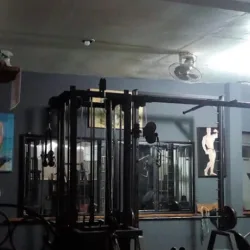 LOBOS GYM & CLUB