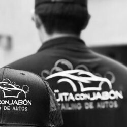 Agüita con Jabón Detallado Automotriz