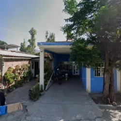 Renta de Mesas, sillas e inflables "Muro"