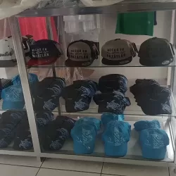 Playeras y Gorras Premium