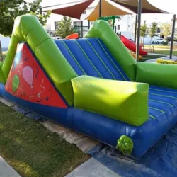 renta de sillas y mesas trampolines bombon