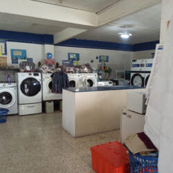 Lavanderia, tintoreria y planchado Clean And Clothes