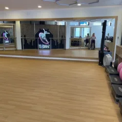 SHAKE IT dance & fitness