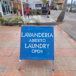 Captain's Corner • Lavandería