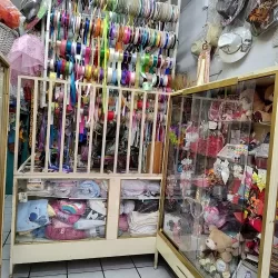 MERCERIA, REGALOS Y BONETERIA "chayito"