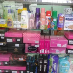 El Alfiletero, Mercería y arreglos de ropa