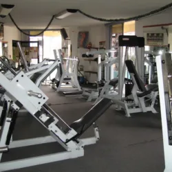 GIMNASIO : BULLGYM. Gym (Acondicionamiento físico).