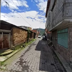 Mercería y ropa típica Vero