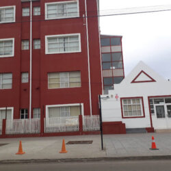 Colegio "Poplars School"