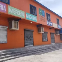 Centro comercial balcones