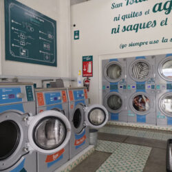 Lávame Mucho Lavanderías