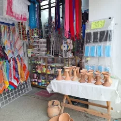 Karly Merceria y Artesanias