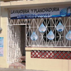 Lavandería Y Planchaduria "Limpieza Total"