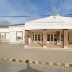 Escuela De Educación Primaria Nº1 "Domingo Faustino Sarmiento"