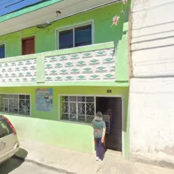 Renta de Sillas y Mesas VEIDAI