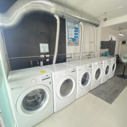 Clean Corner LAVANDERIA EXPRESS