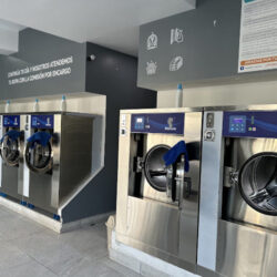 LAVAMUTTI Lavandería y Tintorería Industrial Autoservicio