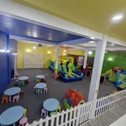MYMAX (Centro de juegos)