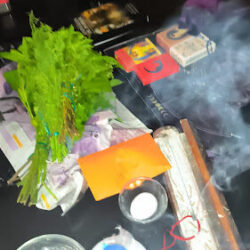 Limpias, lecturas y velas