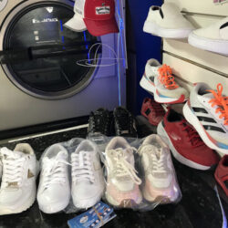 Tintorería-lavanderia y limpieza de muebles - tenis y gorras “Espuma Blanca"