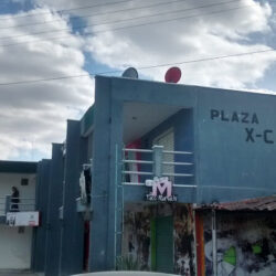 PLAZA X-CARET lavandería lava express