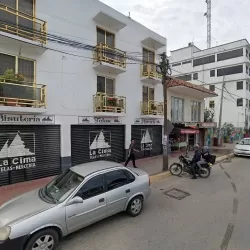 Telas y Mercería La Cima