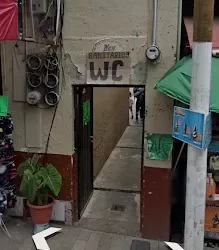 Taller la aguja y el botón