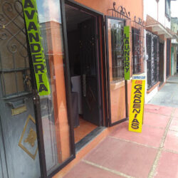 "Lavandería Las Gardenias" Laundry